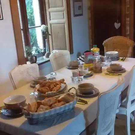 De Rose - Le Refuge Des Parachutistes - En Bordure Du Marais Bed & Breakfast *