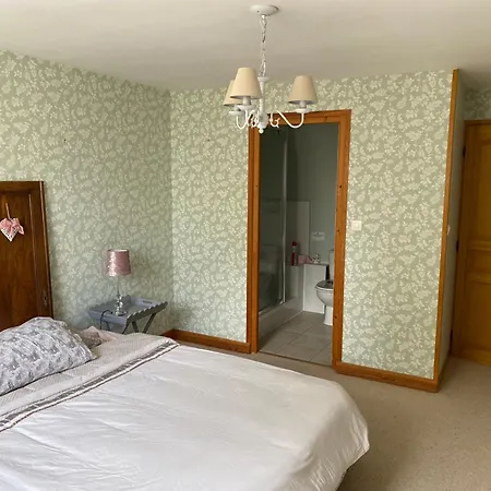 לינה וארוחת בוקר De Rose - Le Refuge Des Parachutistes - En Bordure Du Marais 3*