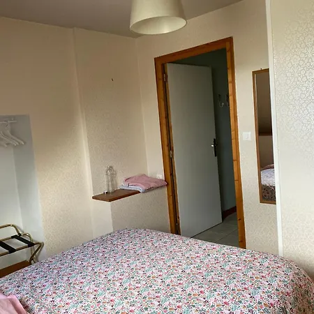 לינה וארוחת בוקר De Rose - Le Refuge Des Parachutistes - En Bordure Du Marais Neuville-au-Plain