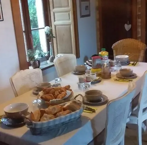 De Rose - Le Refuge Des Parachutistes - En Bordure Du Marais Alojamento de Acomodação e Pequeno-almoço 3*