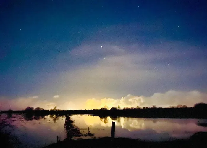 De Rose - Le Refuge Des Parachutistes - En Bordure Du Marais Alojamento de Acomodação e Pequeno-almoço Neuville-au-Plain