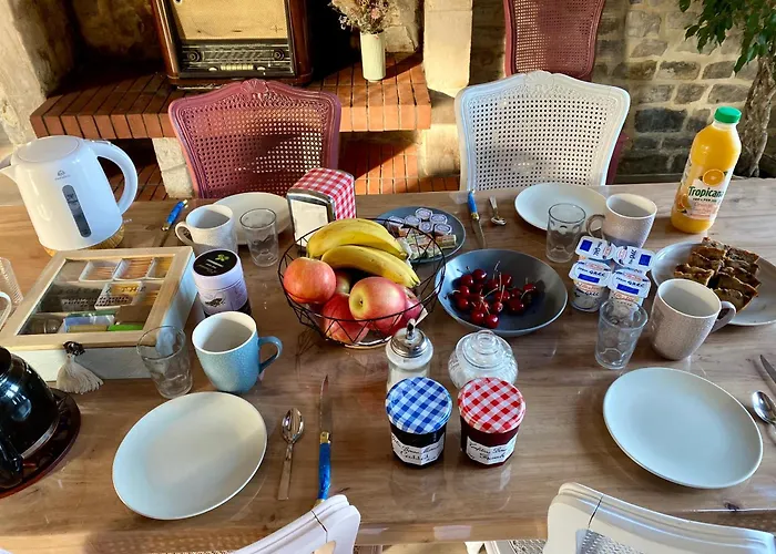 De Rose - Le Refuge Des Parachutistes - En Bordure Du Marais 3*